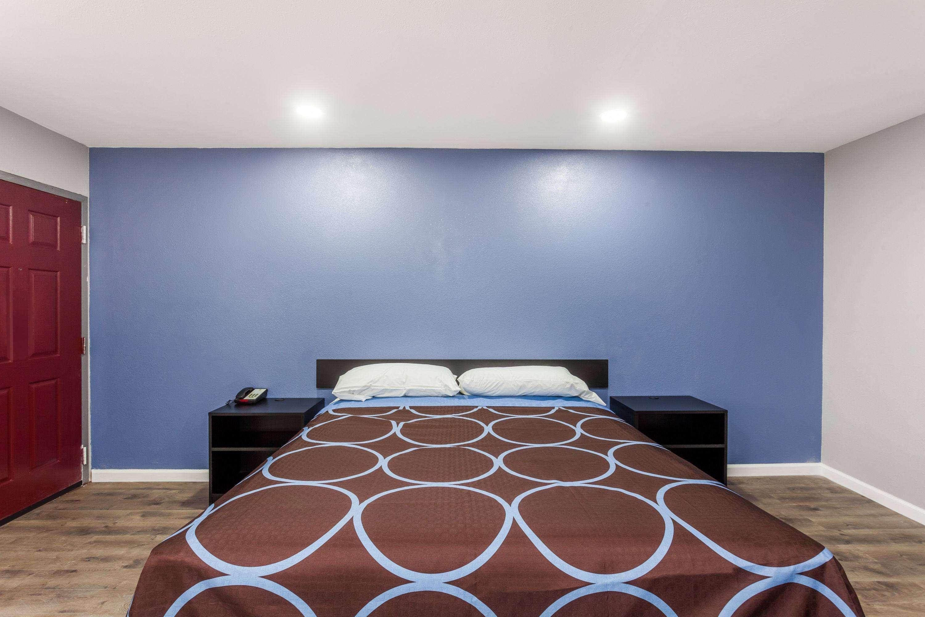 Hotel Super 8 By Wyndham Visalia Zewnętrze zdjęcie