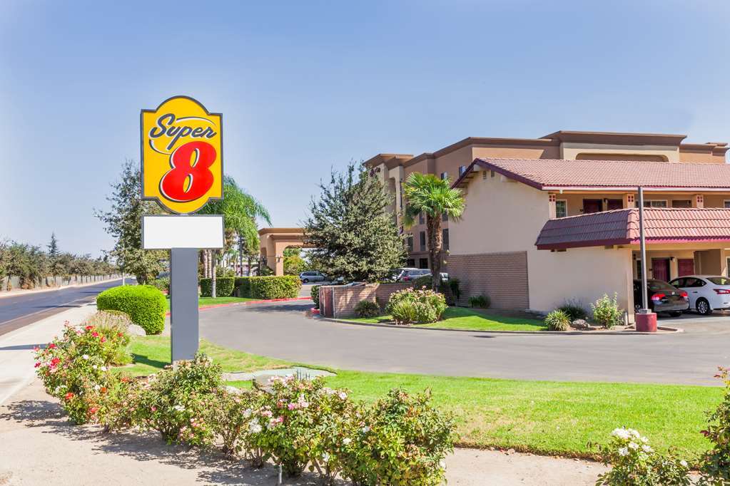 Hotel Super 8 By Wyndham Visalia Zewnętrze zdjęcie